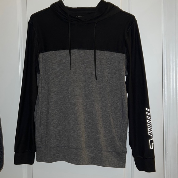 American Eagle Outfitters Other - Men’s American Eagle long sleeve hooded shirt XS